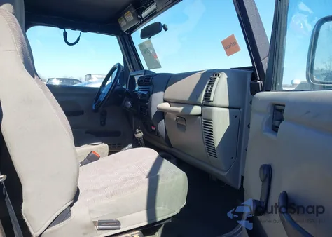 2004 Jeep Wrangler X from USA, damaged, VIN 1J4FA39S74P763220